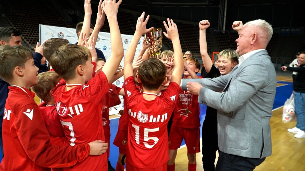 Zdjęcie promujące turniej futsalu w łodzi w atlas arenie